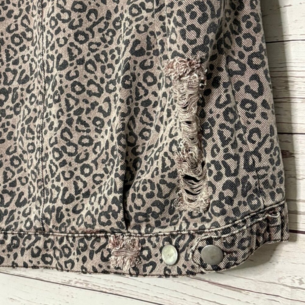 HYFVE Distressed Cropped Denim Leopard Print Jacket Small - Picture 10 of 11